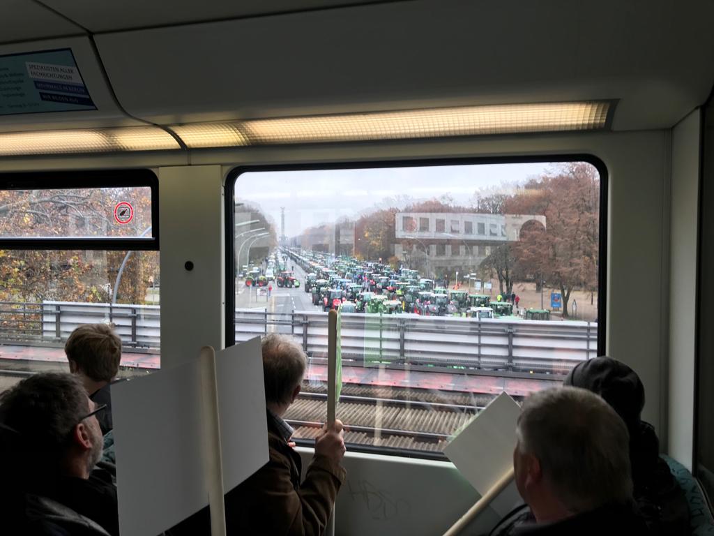 content/news/gallery/52-Demo Berlin 4.jpg